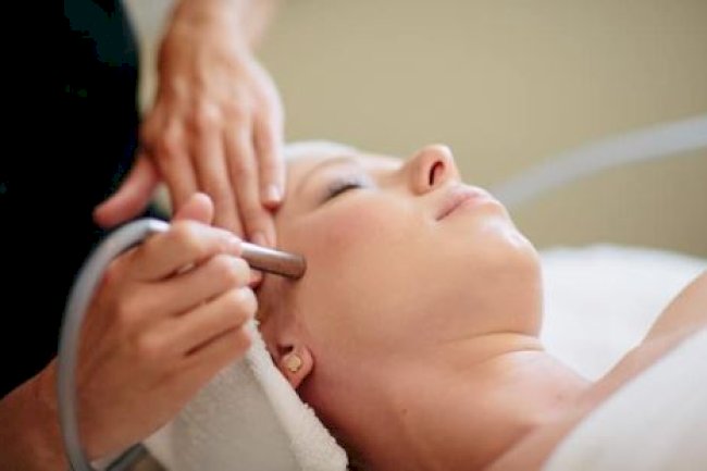 Microneedling with PRP: Miracle or Marketing Magic?