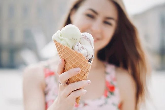What Causes Sugar Cravings and How to Stop Them