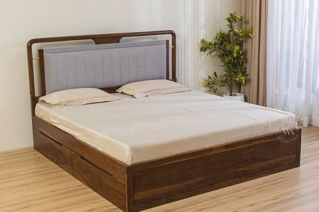 Modern vs. Traditional King Size Beds: Which Style Suits Your Space?