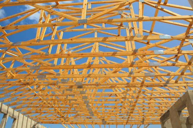 Why Do Experts Prefer CAD Design Services for Roof Truss Design?