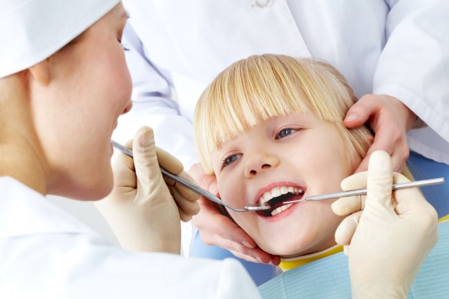 Can a Dental Hygienist Treat Gum Recession at Home?