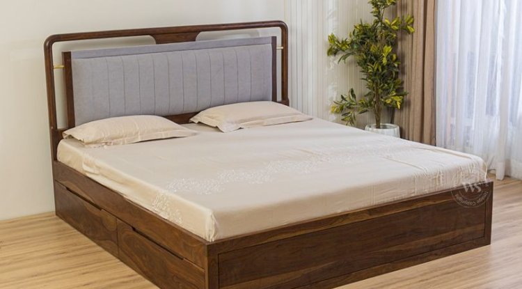 Modern vs. Traditional King Size Beds: Which Style Suits Your Space?