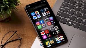 How to Choose the Right iPhone App Developer Company with AI Skills