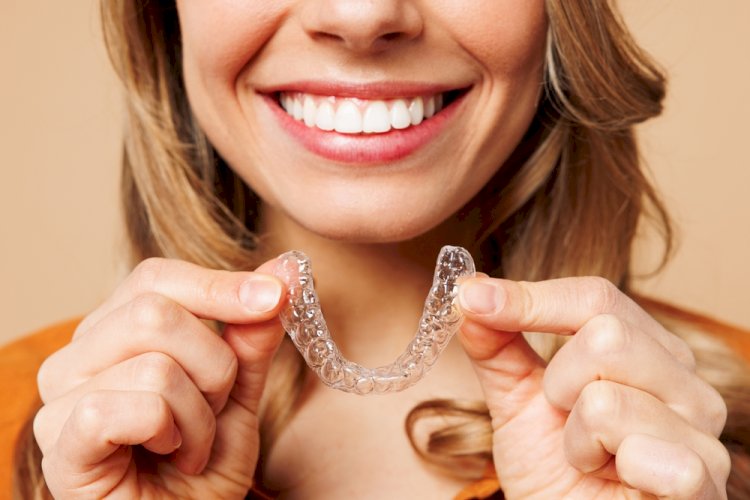 Do Invisalign Aligners Hurt? Here’s What You Might Feel
