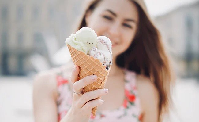What Causes Sugar Cravings and How to Stop Them