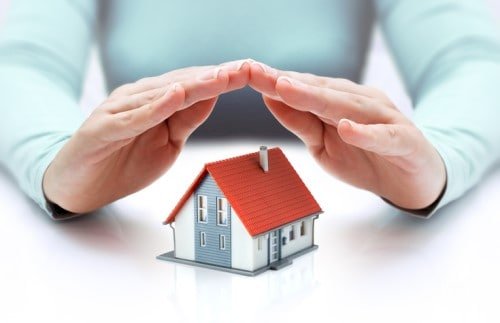 How to Work with a Homeowners Insurance Adjuster After a Claim